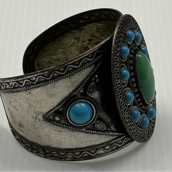 Faux Turquoise Stones Cuff Bracelet with Viking Theme - Picture 11 of 11
